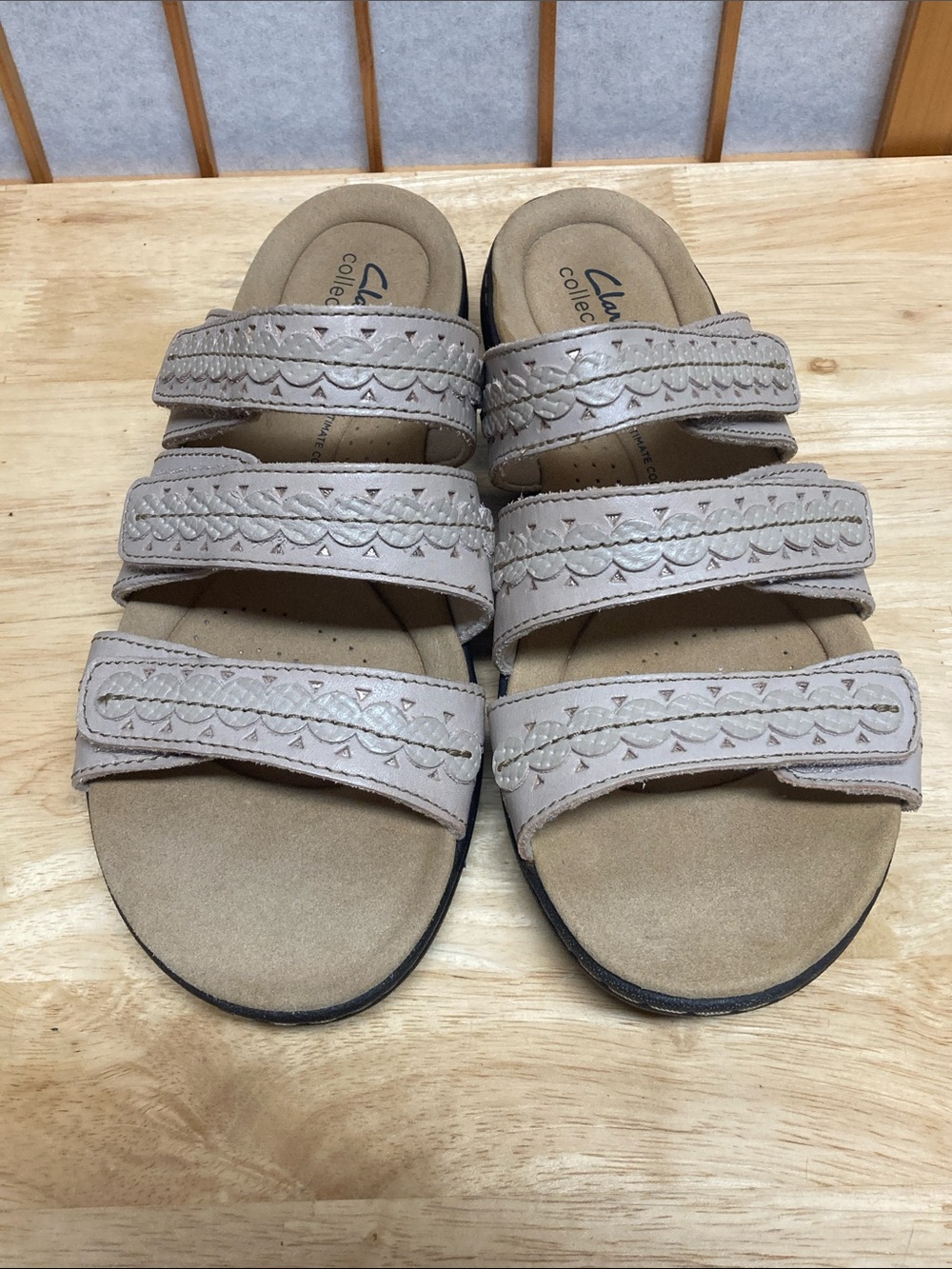 Clarks Collection Laurieann Cove Sand Leather Slide Sandals for Sz 8.5